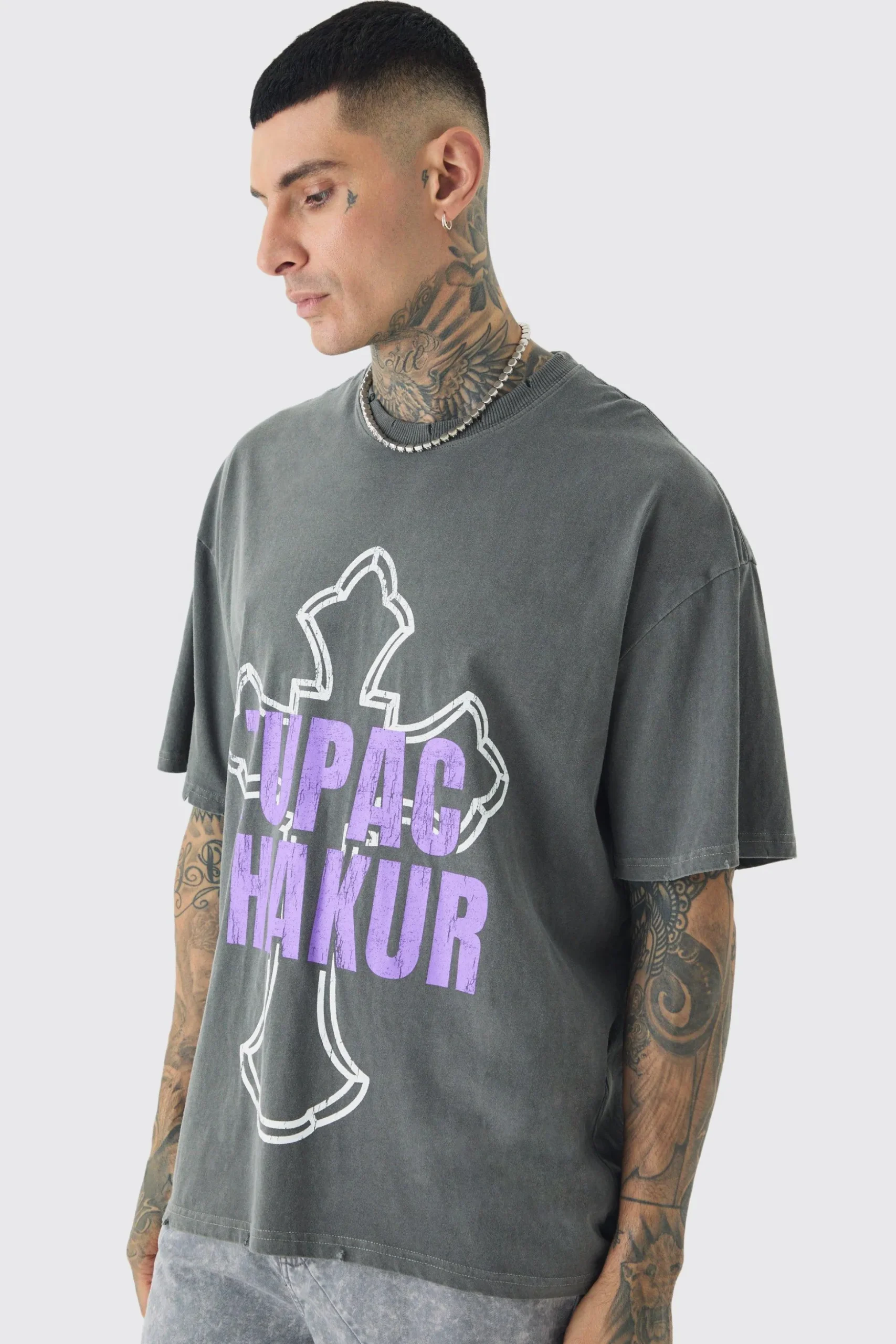 Tall 2 Pac Cross Printed License T-shirt In Grey | BoohooMAN UK
