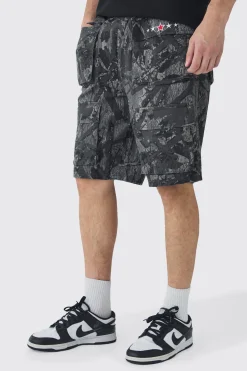 Tall Camo Printed Cargo Pocket With Extended Drawcords | BoohooMAN UK