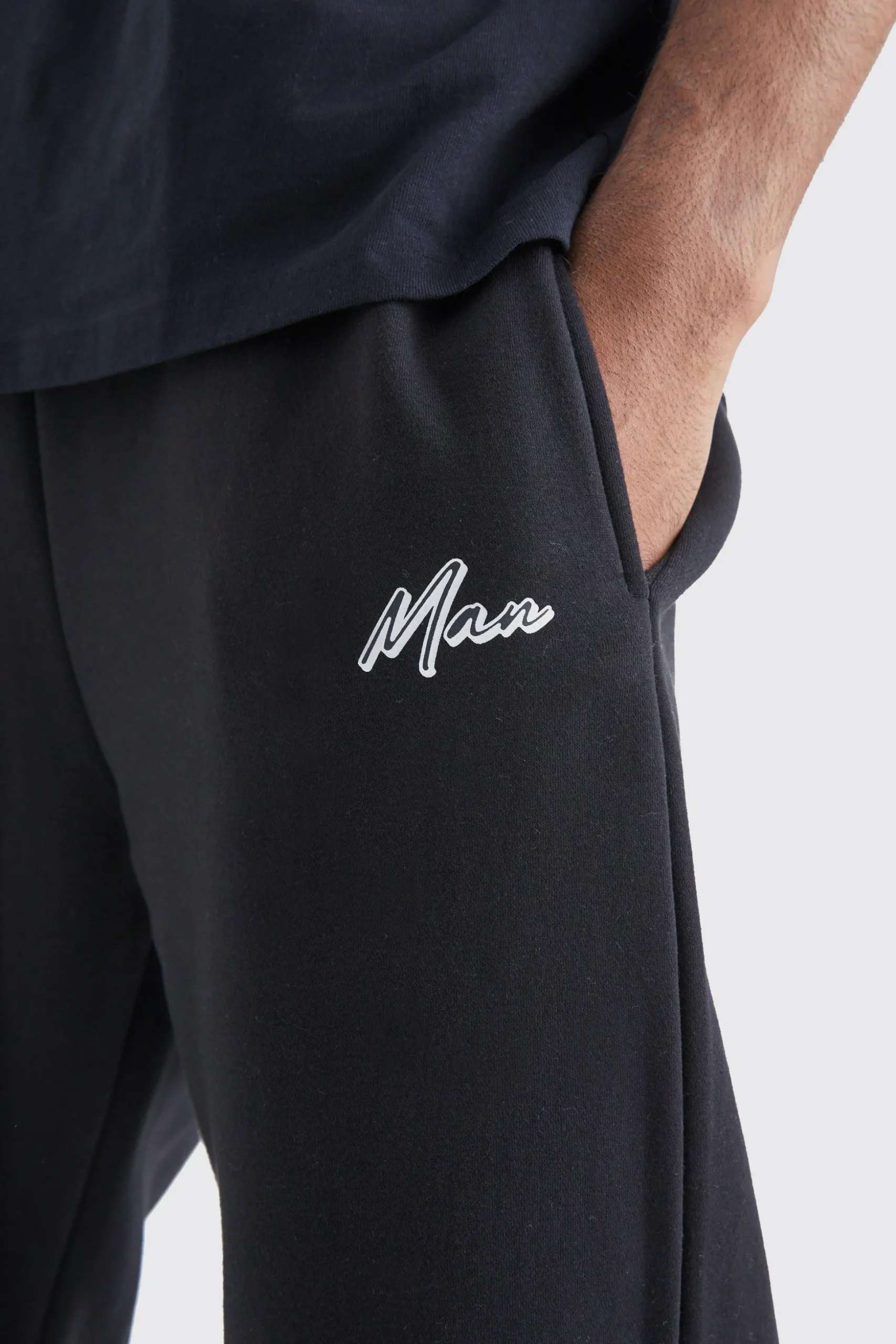 Tall Core Fit Man Signature Branded Jogger | BoohooMAN UK