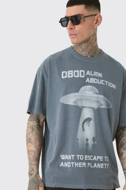 Tall Distressed Oversized Overdye Alien Graphic T-shirt | BoohooMAN UK