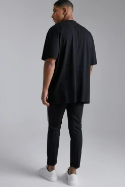 Tall Eagle T-shirt With Extended Neck | BoohooMAN UK