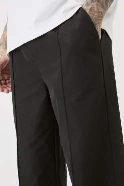 Tall Elasticated Lightweight Technical Stretch Relaxed Fit Pintuck Trousers | BoohooMAN UK