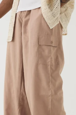 Tall Elasticated Waist Oversized Linen Cargo Trouser In Taupe | BoohooMAN UK