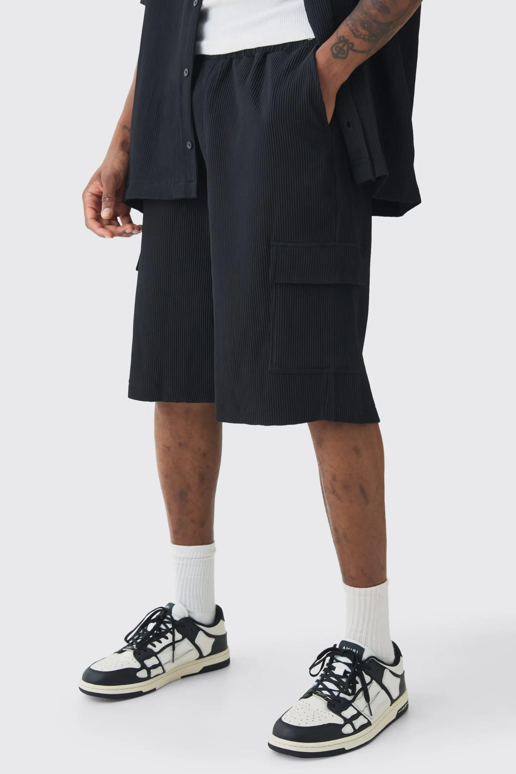 Tall Elasticated Waist Pleated Cargo Short | BoohooMAN UK