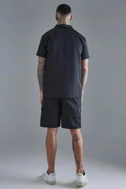 Tall Elasticated Waist Relaxed Nylon Man Cargo Short | BoohooMAN UK
