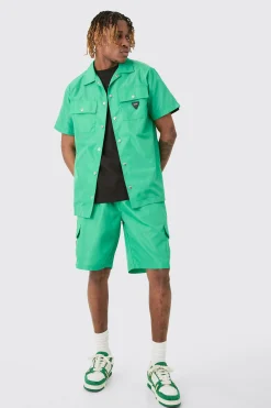Tall Elasticated Waist Relaxed Nylon Man Cargo Short | BoohooMAN UK
