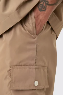 Tall Elasticated Waist Relaxed Nylon Man Cargo Short | BoohooMAN UK