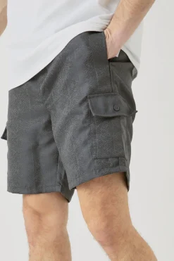 Tall Elasticated Waist Textured Cargo Short In Charcoal | BoohooMAN UK