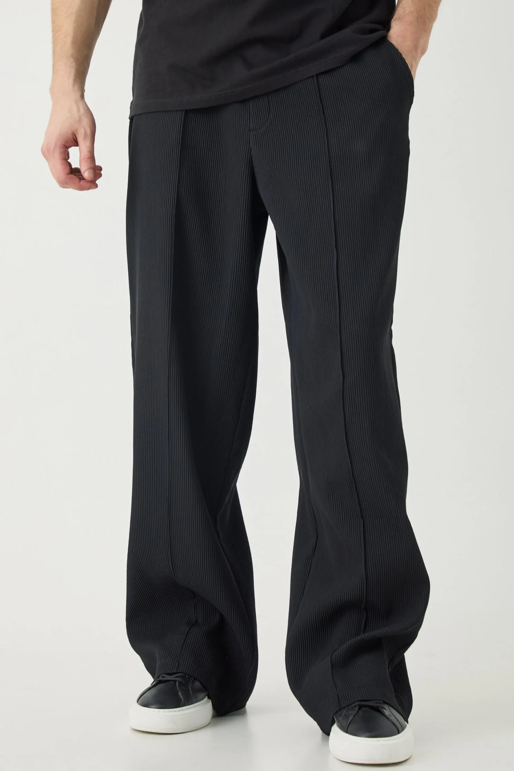 Tall Elasticated Waist Wide Leg Pleated Pintuck Seam Trouser | BoohooMAN UK
