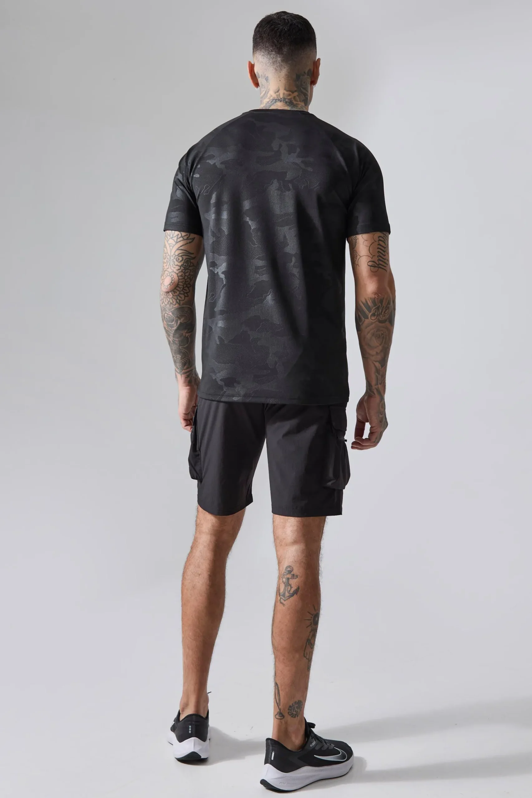 Tall Man Active Camo Raglan Regular Fit Performance T-shirt | BoohooMAN UK