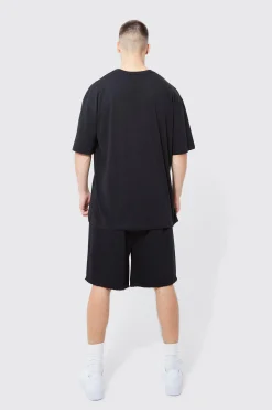 Tall Man Signature Oversized Crew Neck T-shirt | BoohooMAN UK
