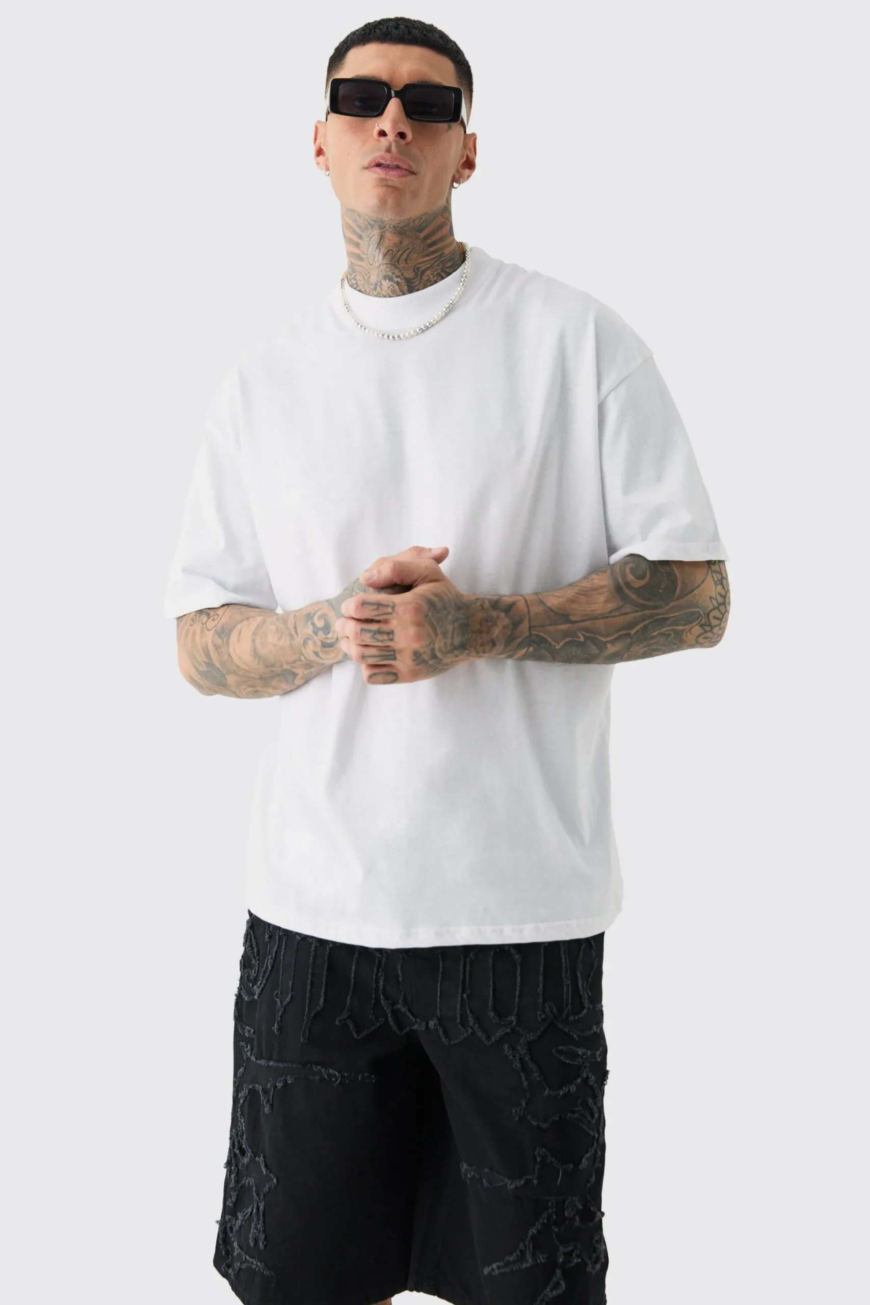Tall Miami Pool Club Back Print T-shirt In White | BoohooMAN UK