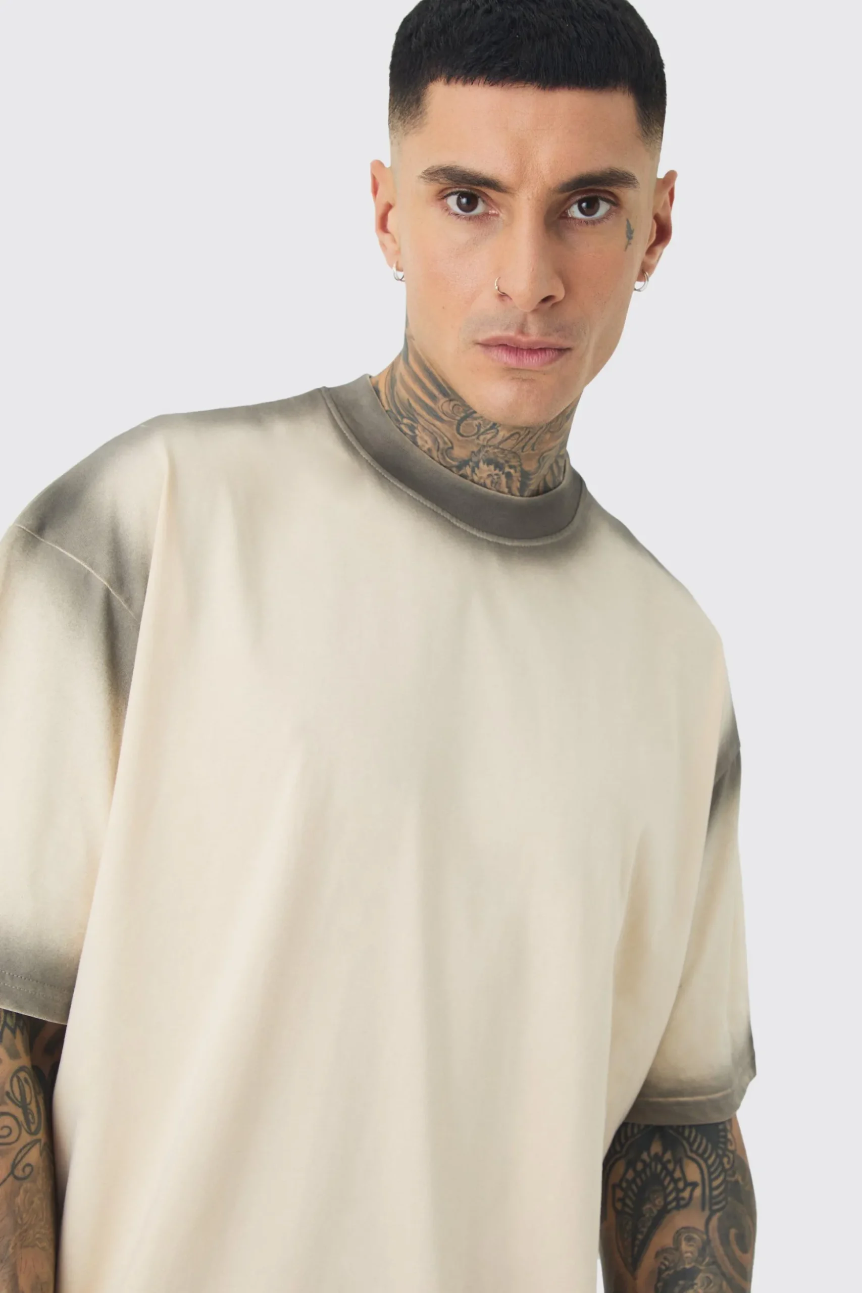 Tall Oversized Extended Neck Spray Wash T-shirt & Short Set | BoohooMAN UK