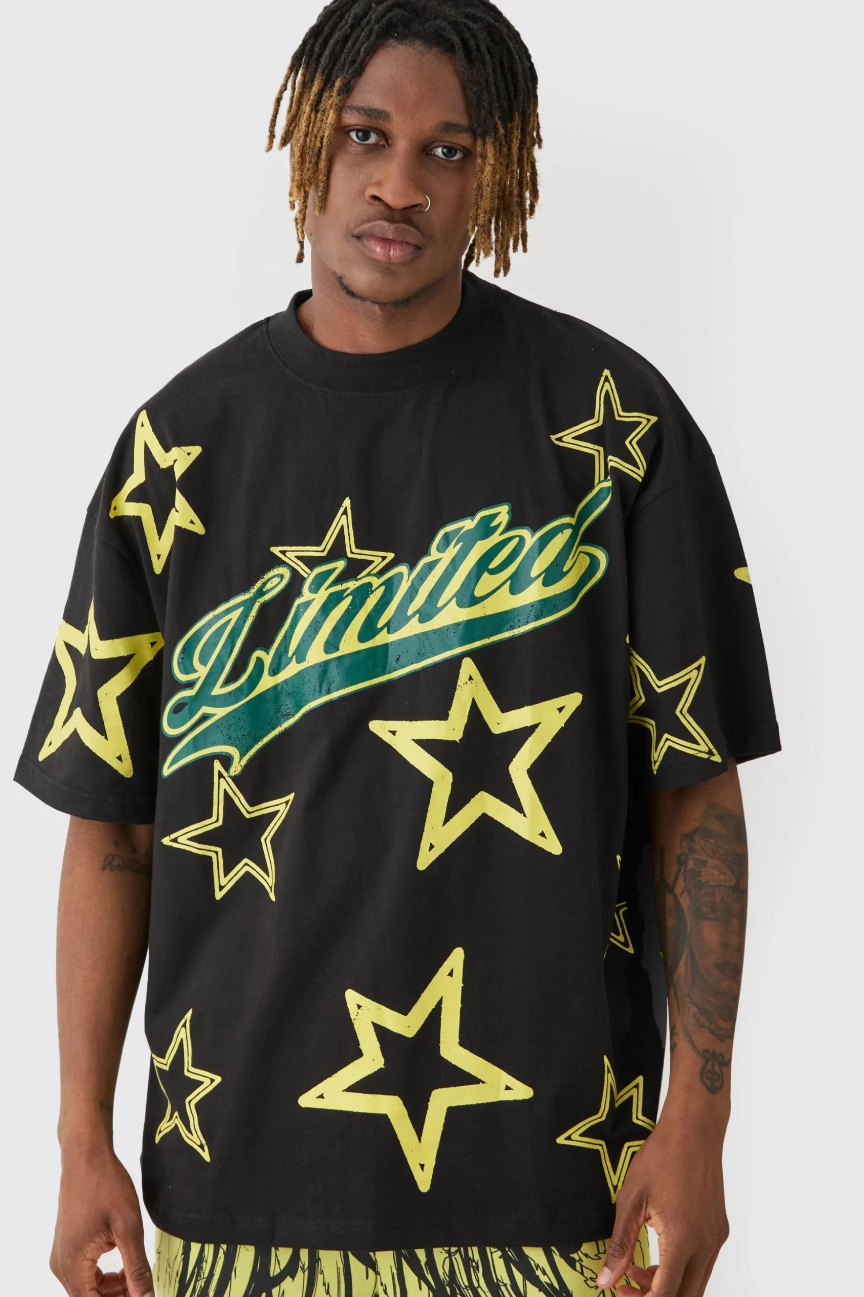 Tall Oversized Extended Neck Limited Star Print T-shirt | BoohooMAN UK