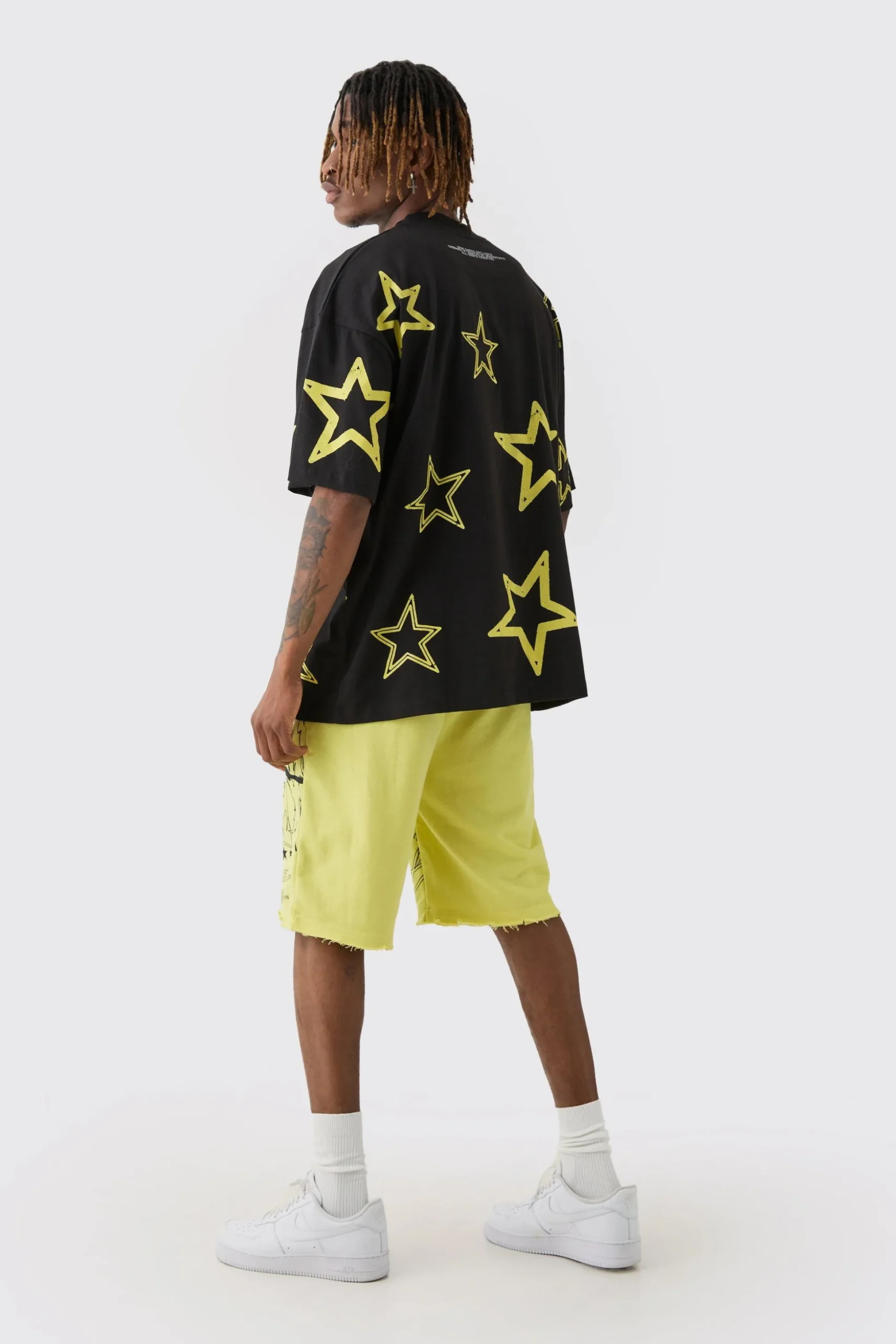Tall Oversized Extended Neck Limited Star Print T-shirt | BoohooMAN UK