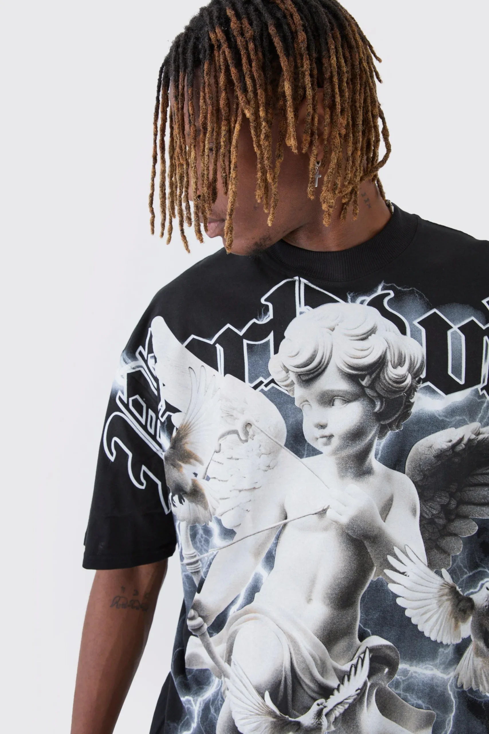 Tall Oversized Extended Neck Rennaisance Large Scale Print T-Shirt | BoohooMAN UK
