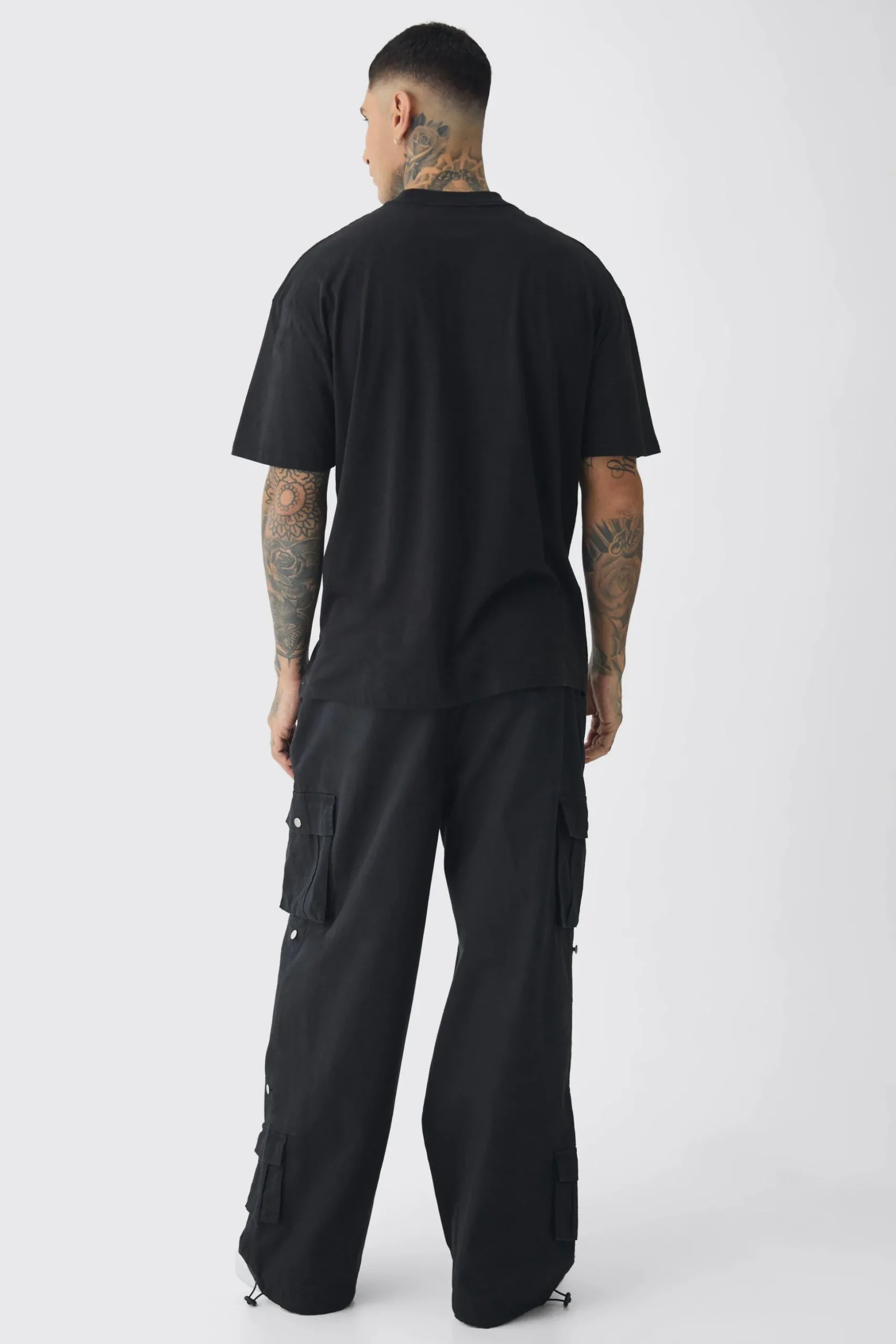 Tall Oversized Extended Neck Cherub Large Scale Print T-Shirt | BoohooMAN UK