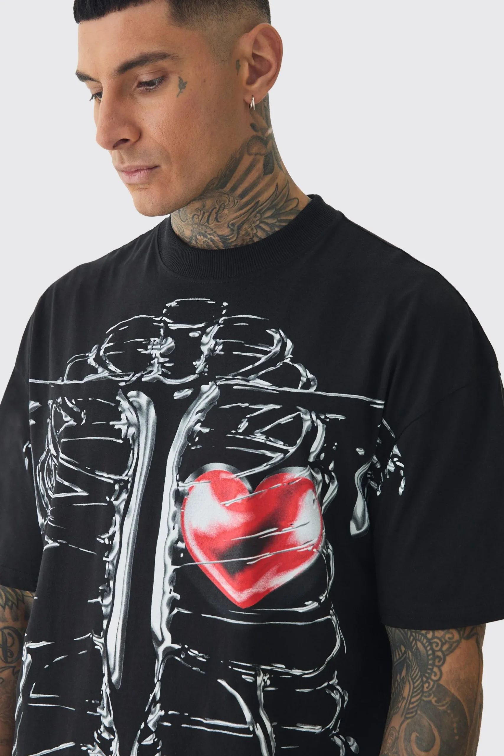 Tall Oversized Extended Neck Ribcage Large Scale Print T-Shirt | BoohooMAN UK