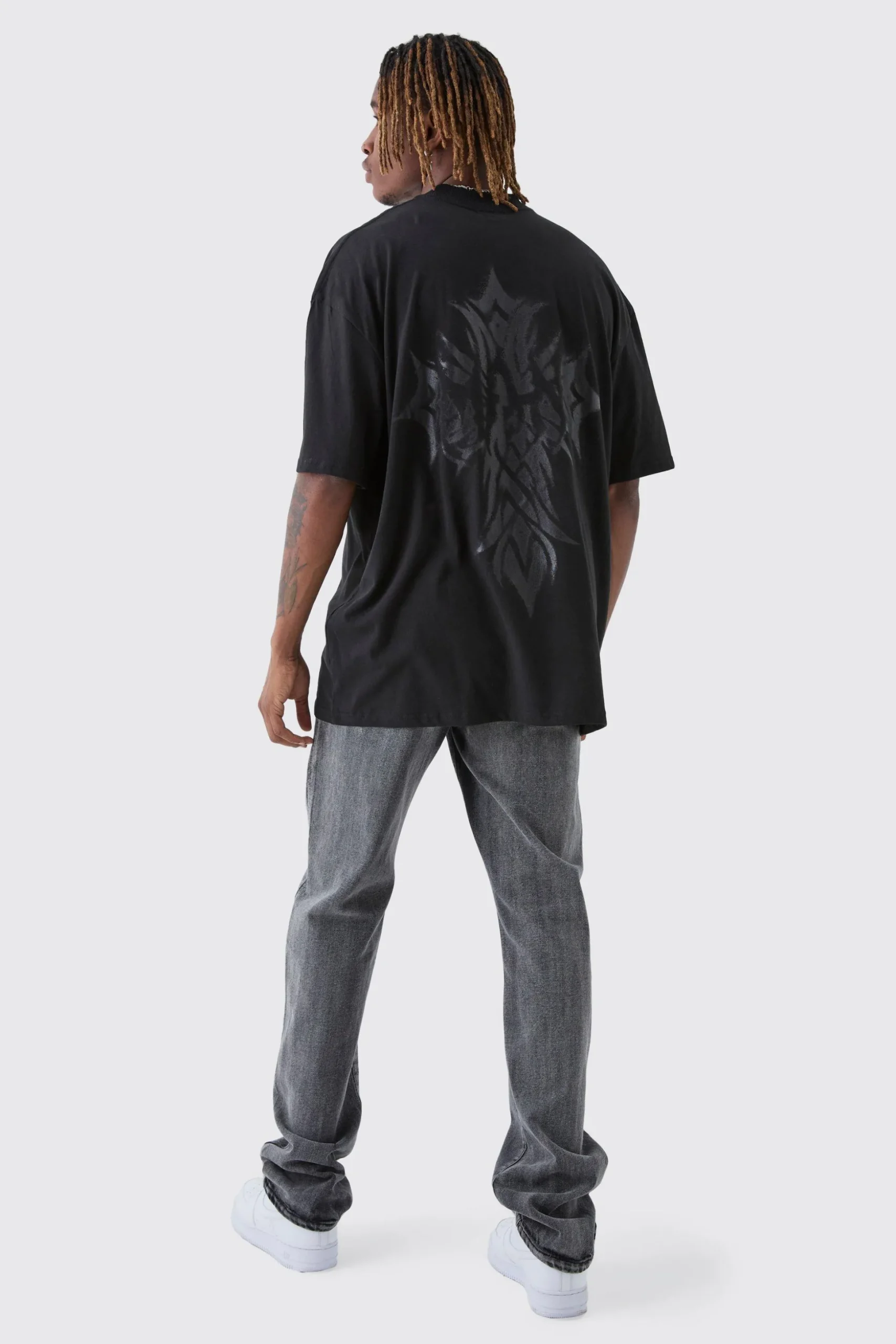 Tall Oversized Extended Neck Worldwide Gothic Cross Print T-Shirt | BoohooMAN UK