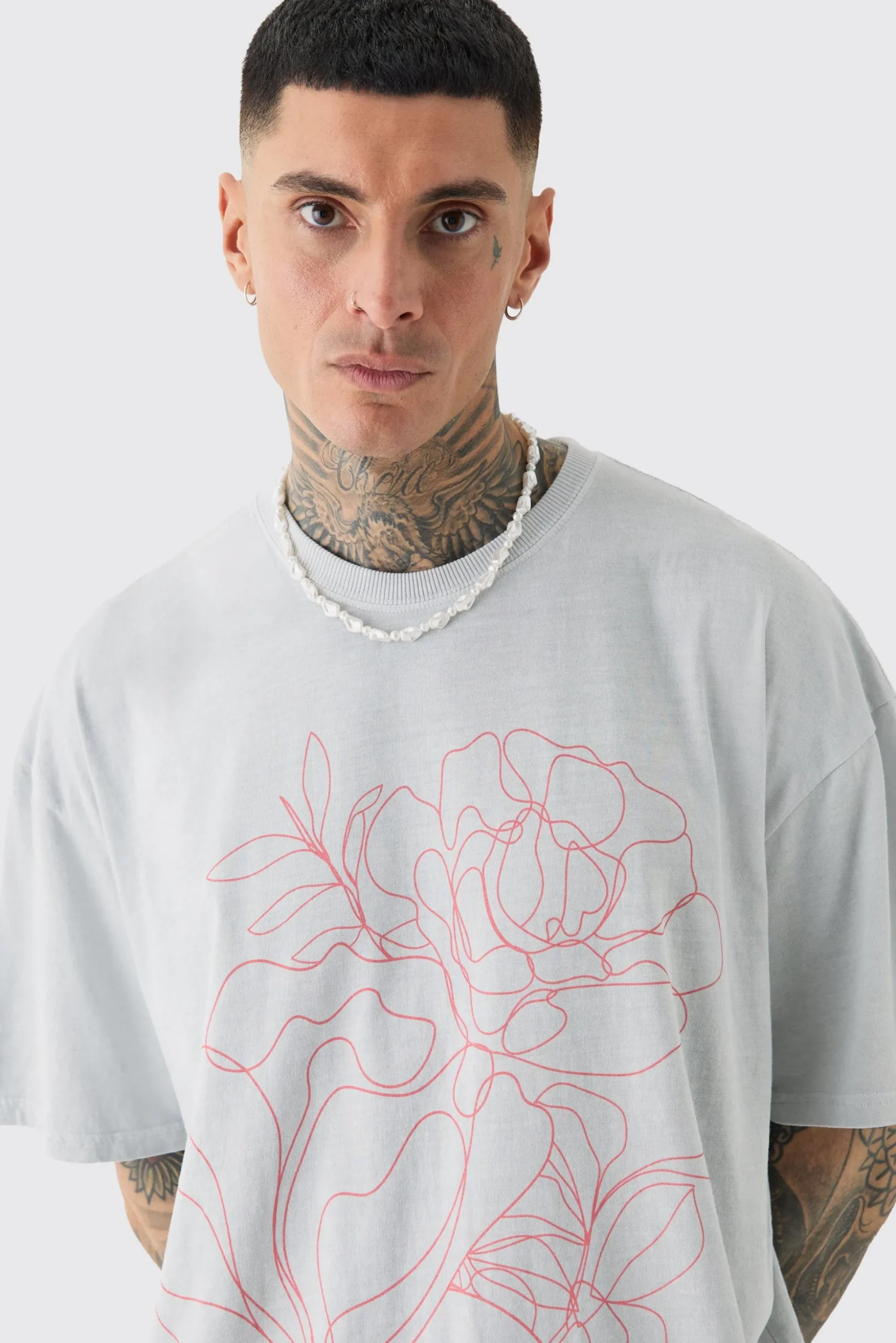 Tall Oversized Floral Stencil Print T-shirt In Grey | BoohooMAN UK