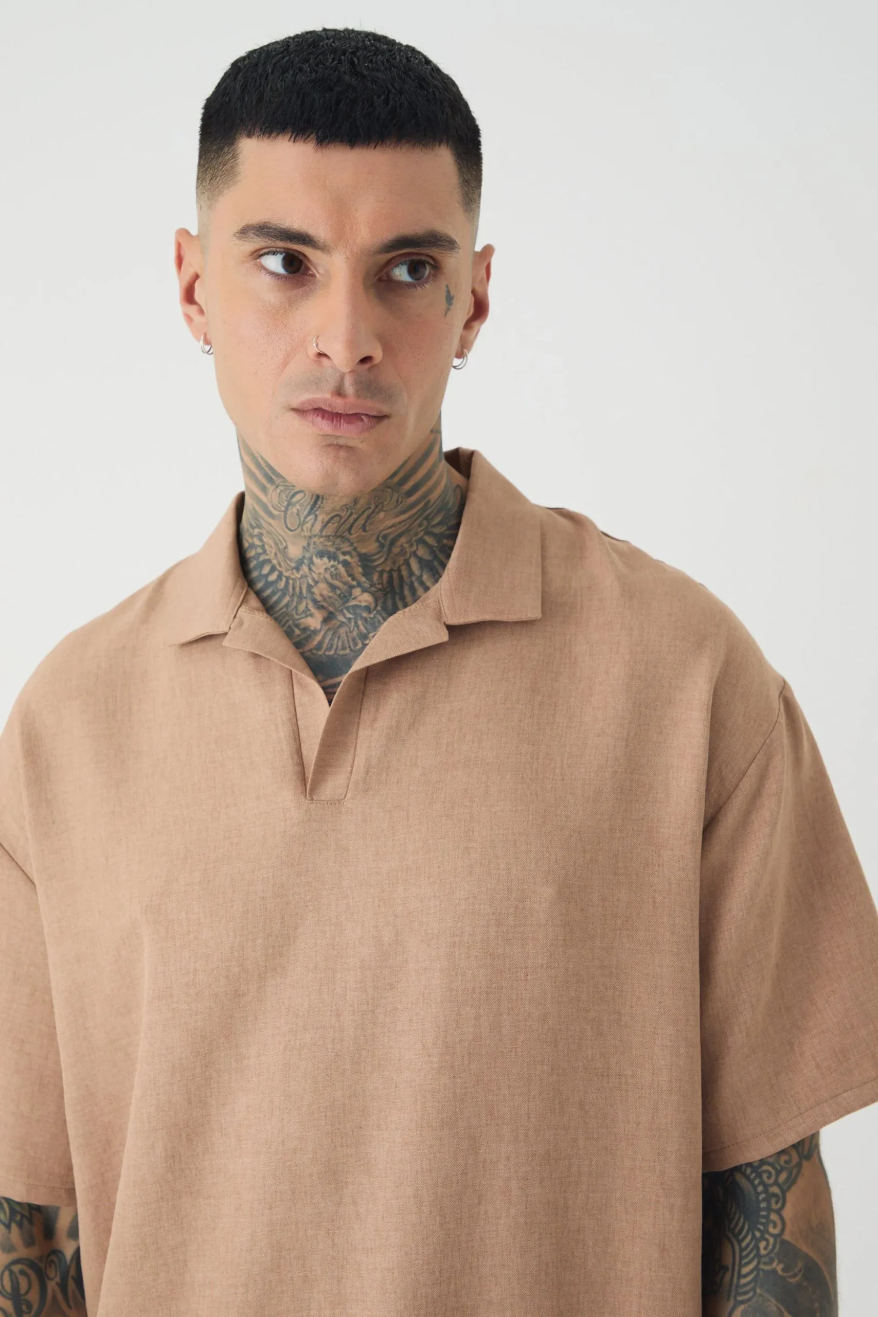 Tall Oversized Linen Revere Polo In Taupe | BoohooMAN UK