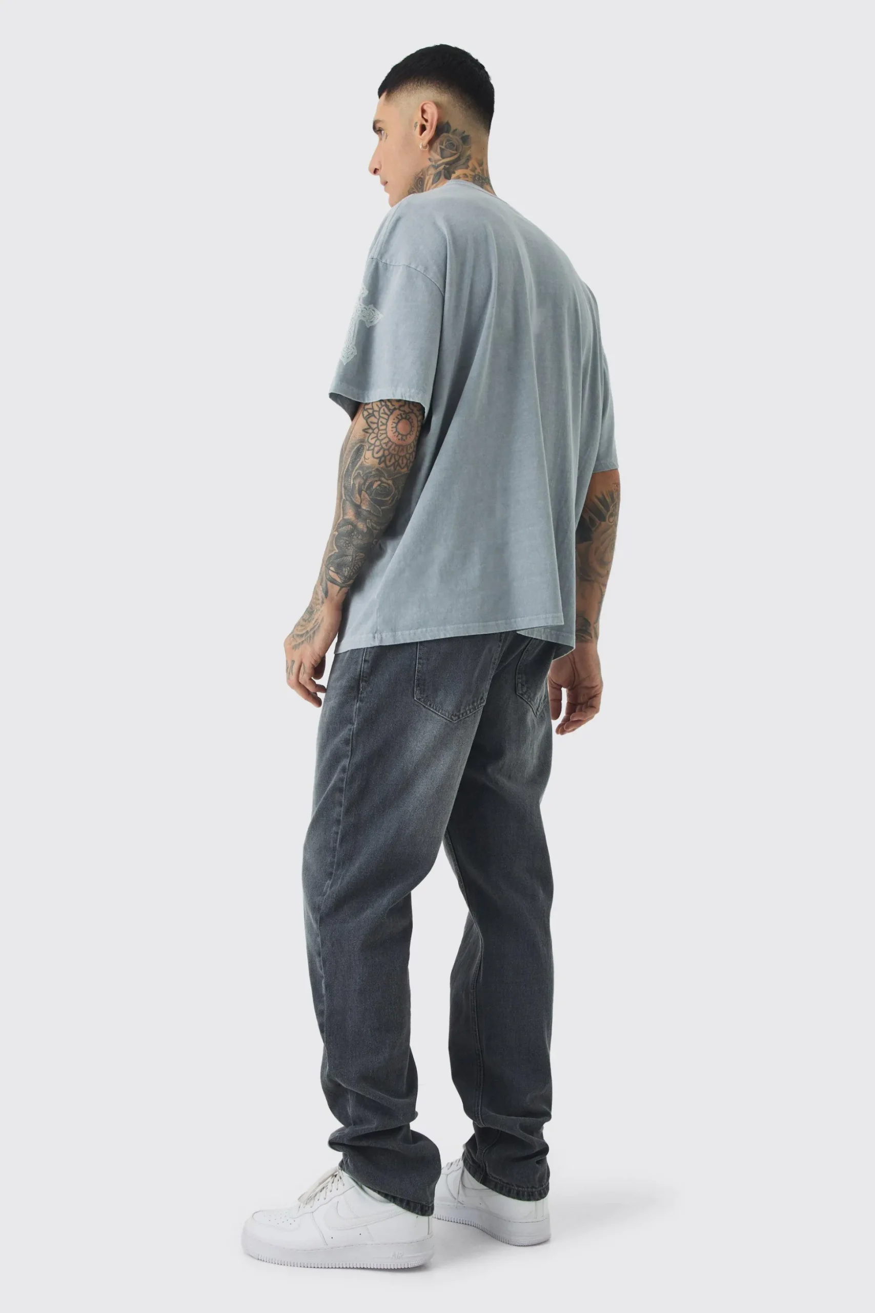 Tall Pour Homme Cross Printed T-shirt In Grey | BoohooMAN UK