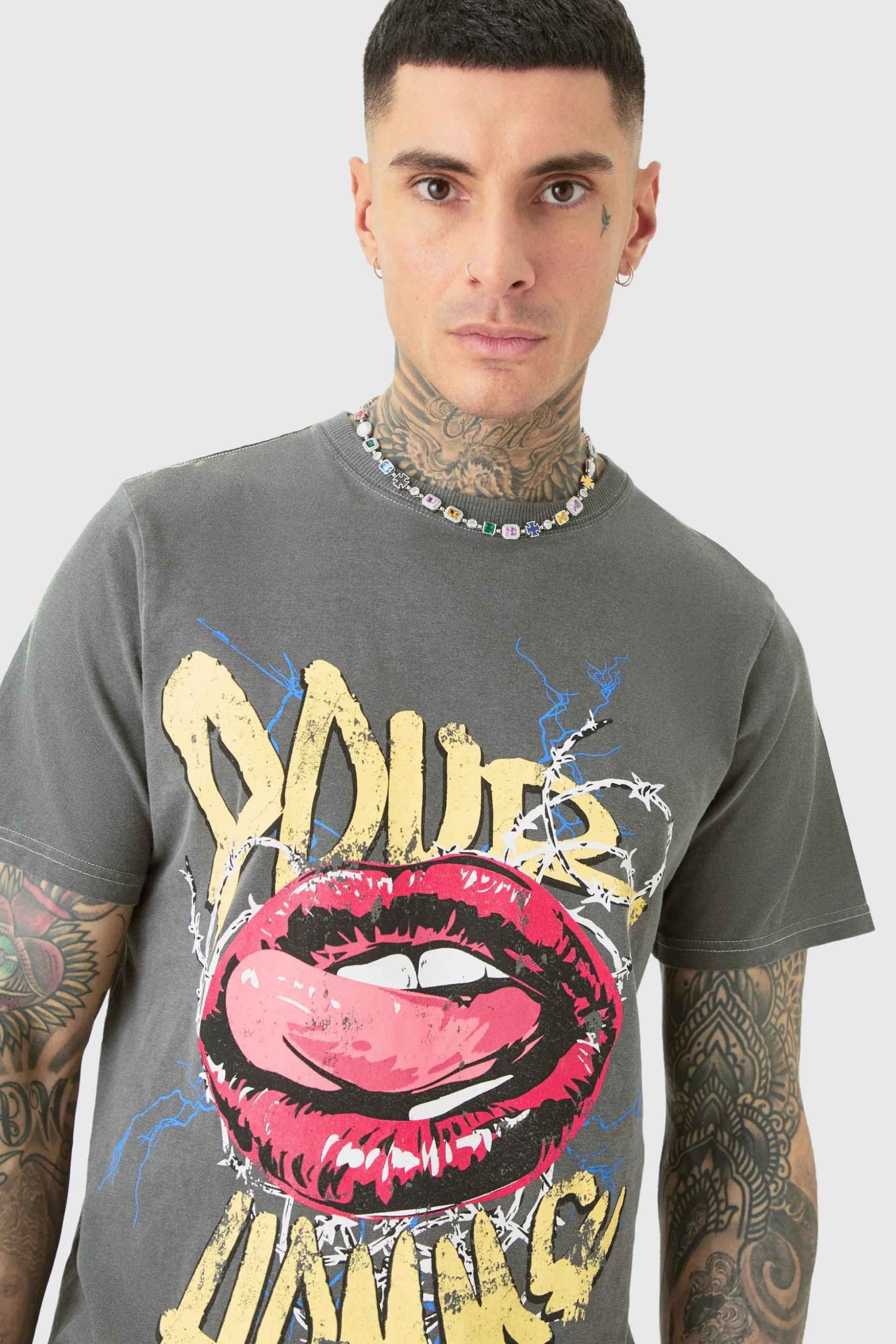 Tall Pour Homme Lips T-shirt In Acid Wash | BoohooMAN UK