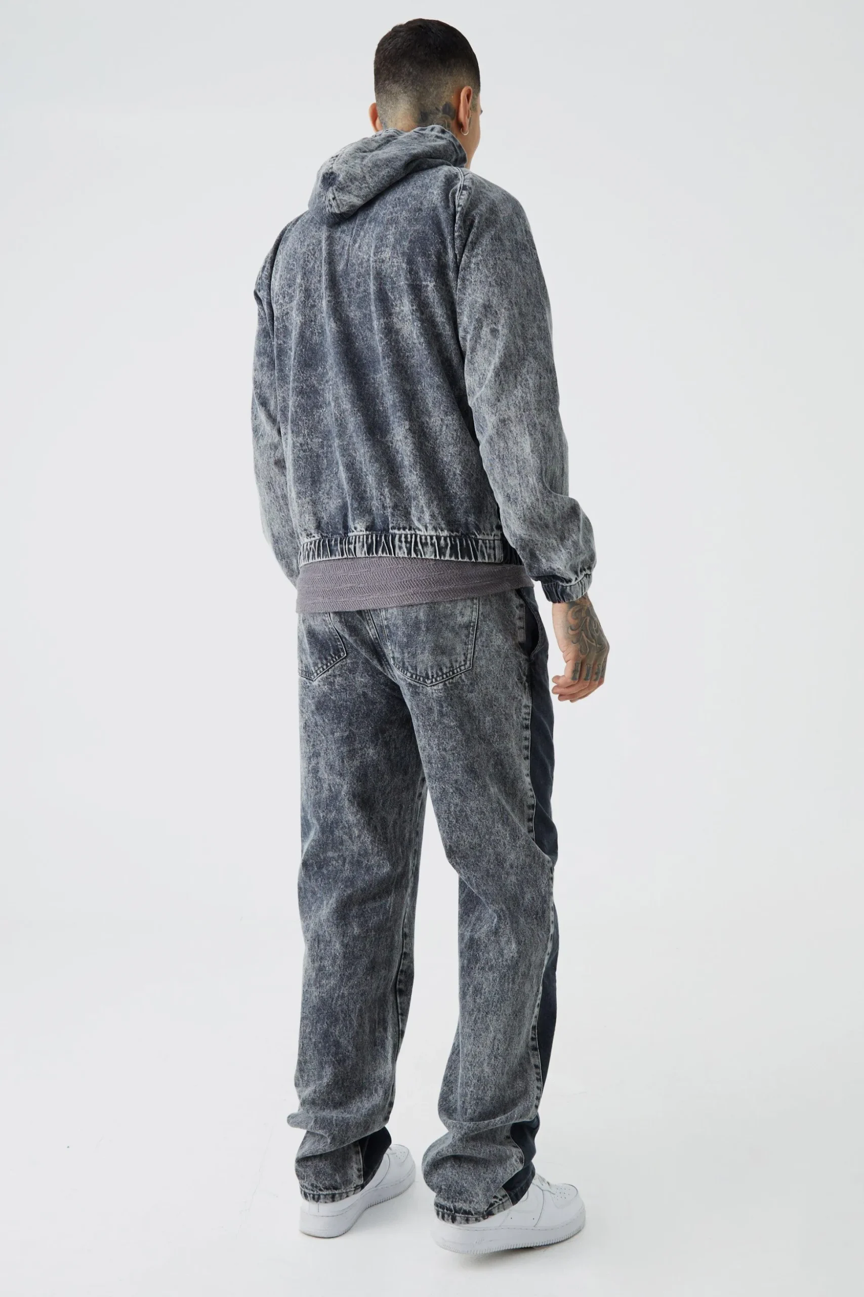 Tall Relaxed Fit Acid Wash Denim Jogger | BoohooMAN UK