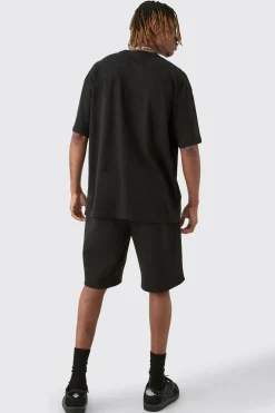 Tall Relaxed Gothic Man Grafitti Spray Short | BoohooMAN UK