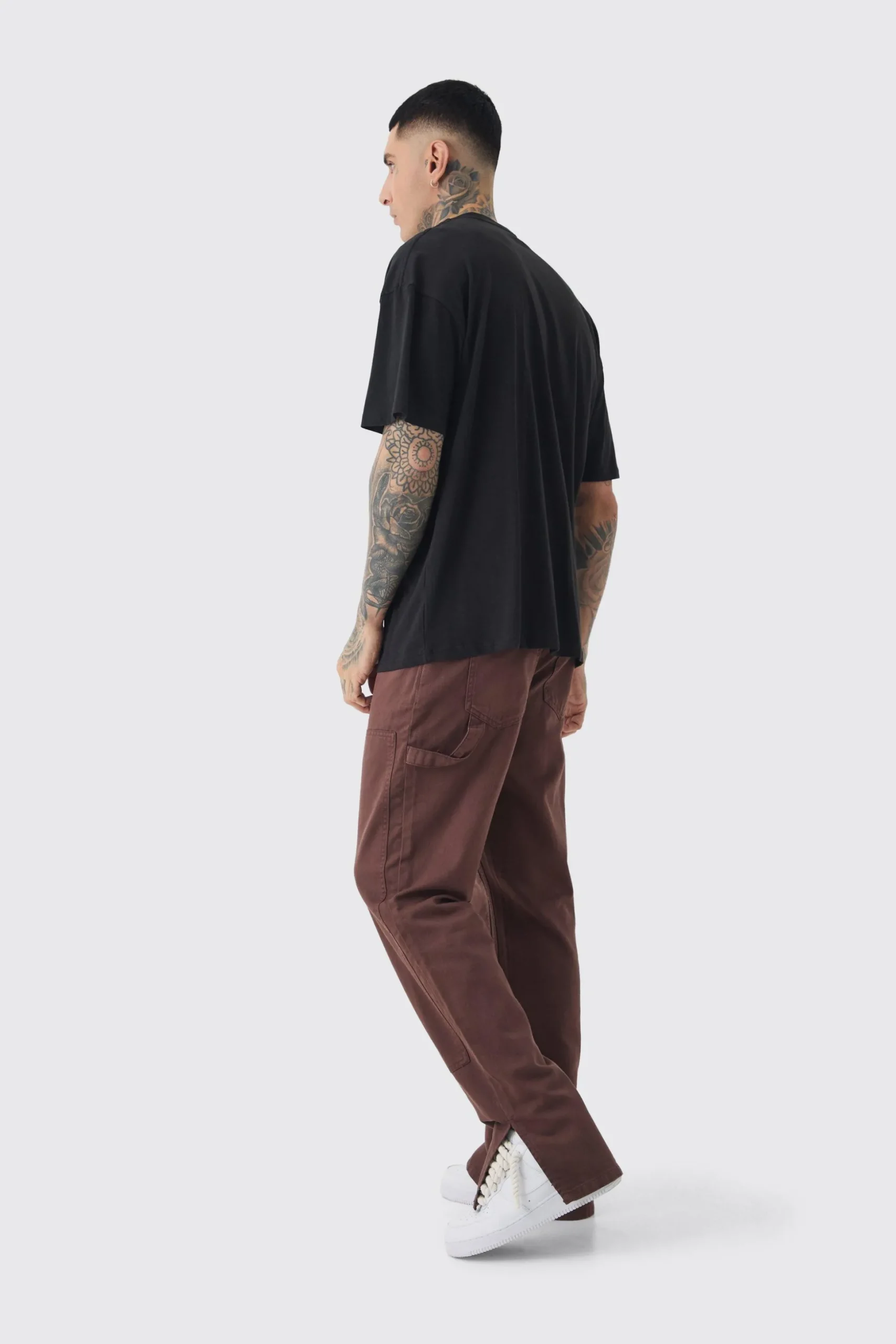 Tall Relaxed Overdye Carpenter Split Hem Trouser In Chocolate | BoohooMAN UK