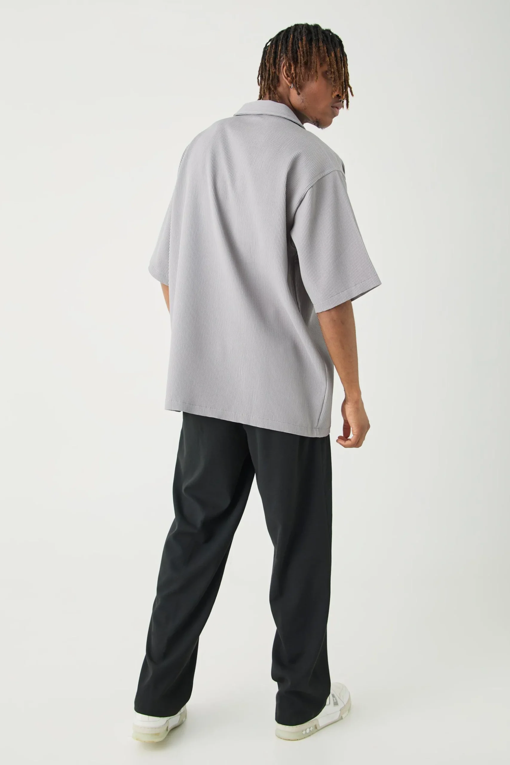Tall Short Sleeve Pleated Oversized Shirt | BoohooMAN UK