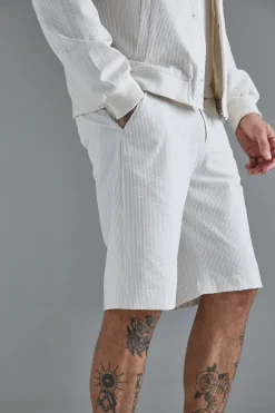 Tall Stripe Seersucker Regular Fit Shorts | BoohooMAN UK