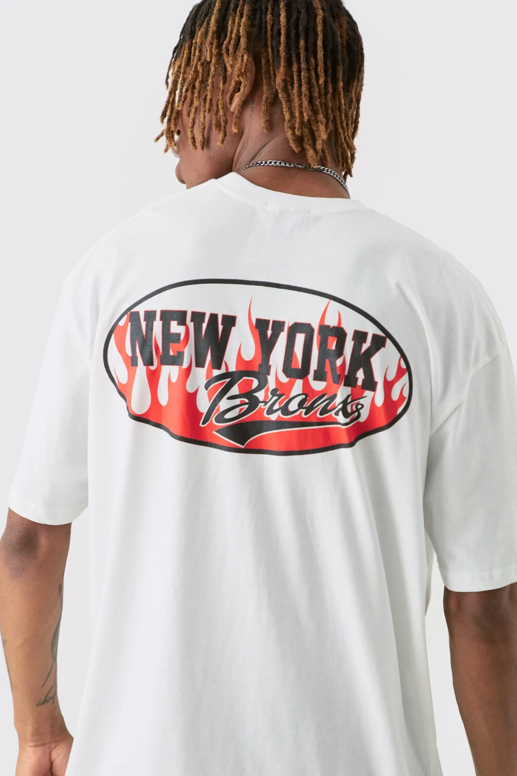 Tall Varsity Badge Back Print T-shirt In White | BoohooMAN UK