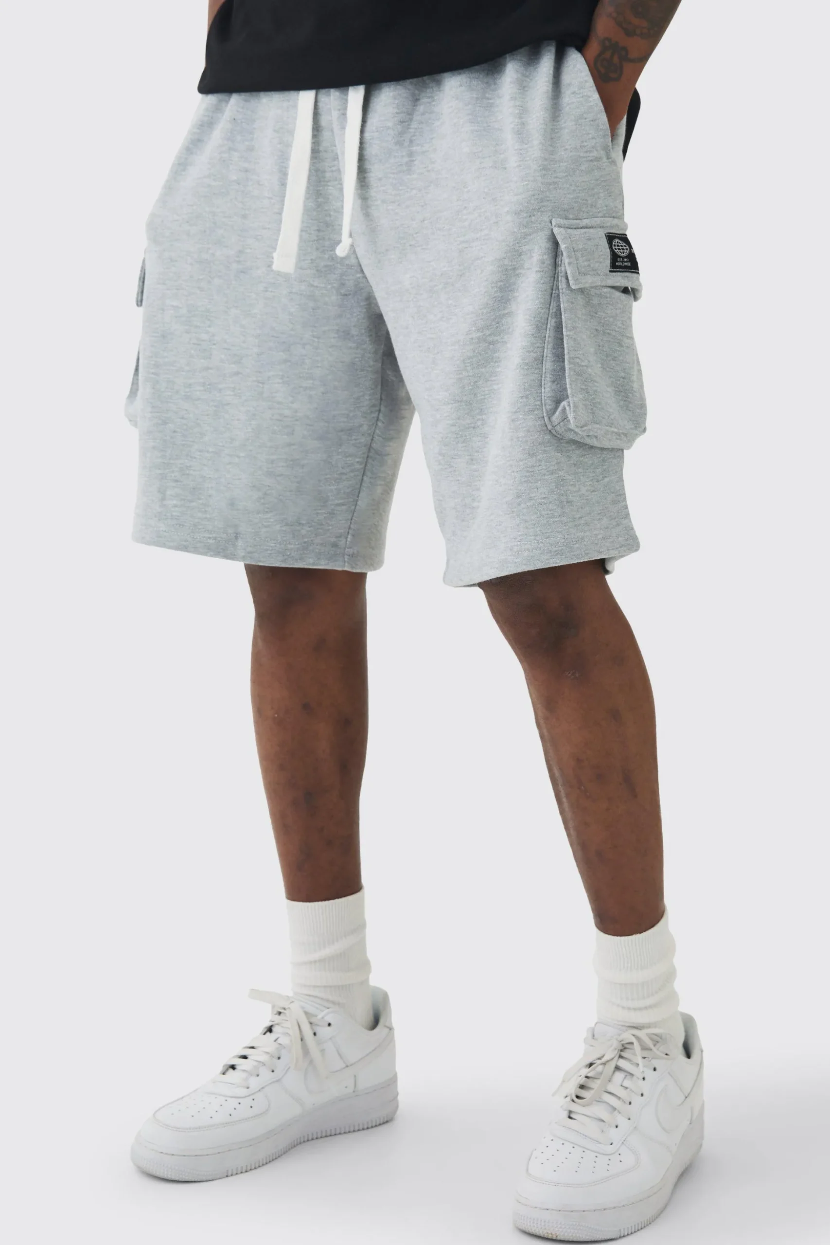 Tall Woven Tab Relaxed Fit Cargo Shorts | BoohooMAN UK