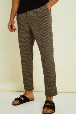Tapered Crop Pintuck Elasticated Waist Smart Jogger | BoohooMAN UK