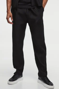 Tapered Fit Elasticated Waist Pleated Trouser | BoohooMAN UK