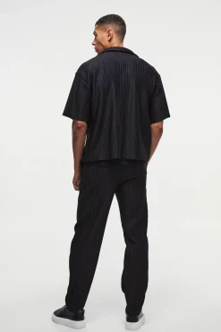 Tapered Fit Elasticated Waist Pleated Trouser | BoohooMAN UK