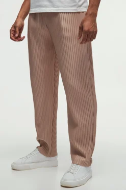 Tapered Fit Elasticated Waist Pleated Trouser | BoohooMAN UK