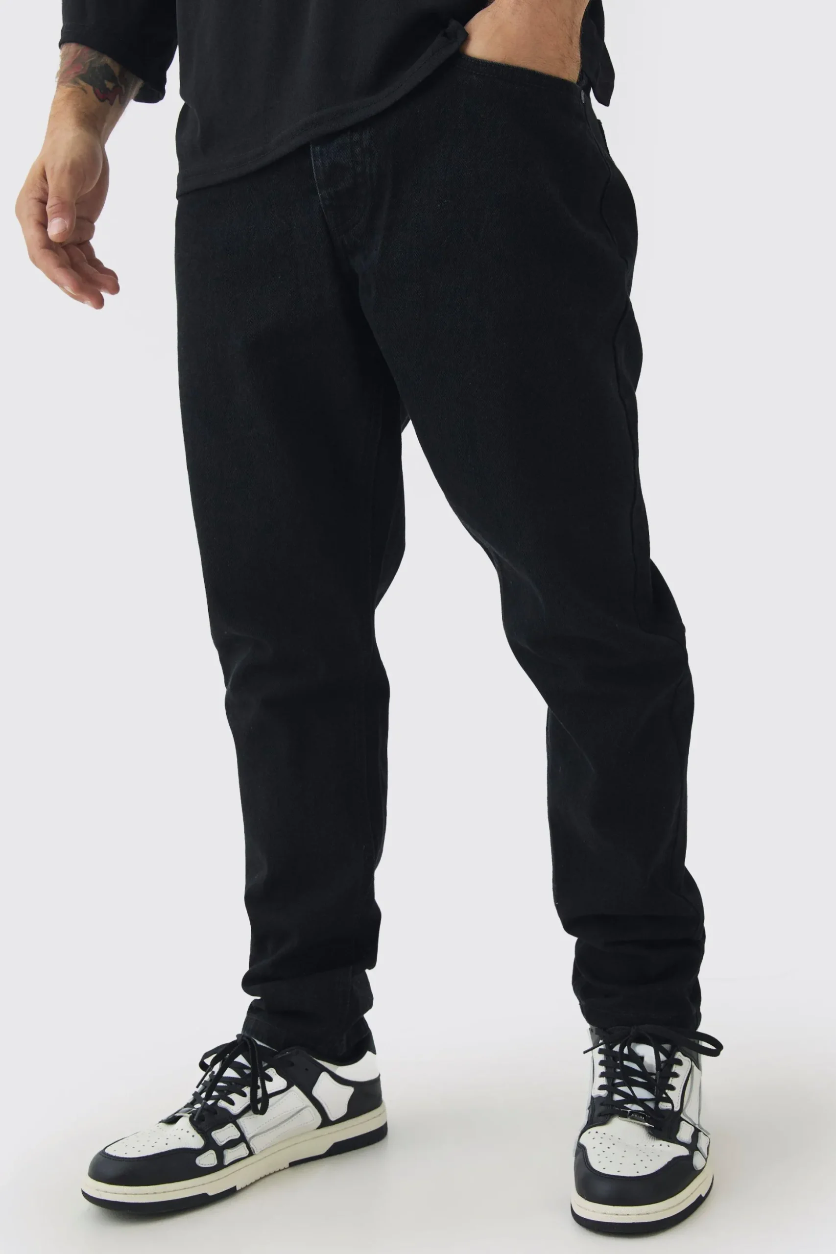 Tapered Rigid Jean In True Black | BoohooMAN UK