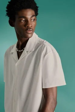 Technical Stretch Oversized Short Sleeve Shirt | BoohooMAN UK