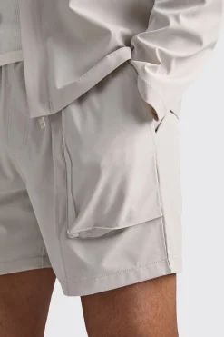 Technical Stretch Smart Pleat Short | BoohooMAN UK