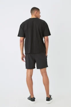 Technical Stretch Smart Pleat Short | BoohooMAN UK