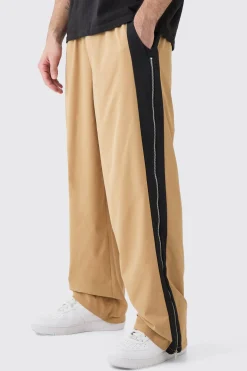 Technical Stretch Zip Gusset Wide Leg Trousers | BoohooMAN UK