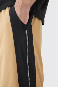 Technical Stretch Zip Gusset Wide Leg Trousers | BoohooMAN UK