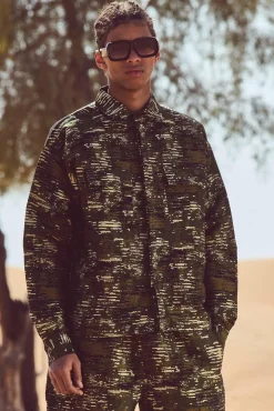 Textured Camo Patch Pocket Overshirt | BoohooMAN UK