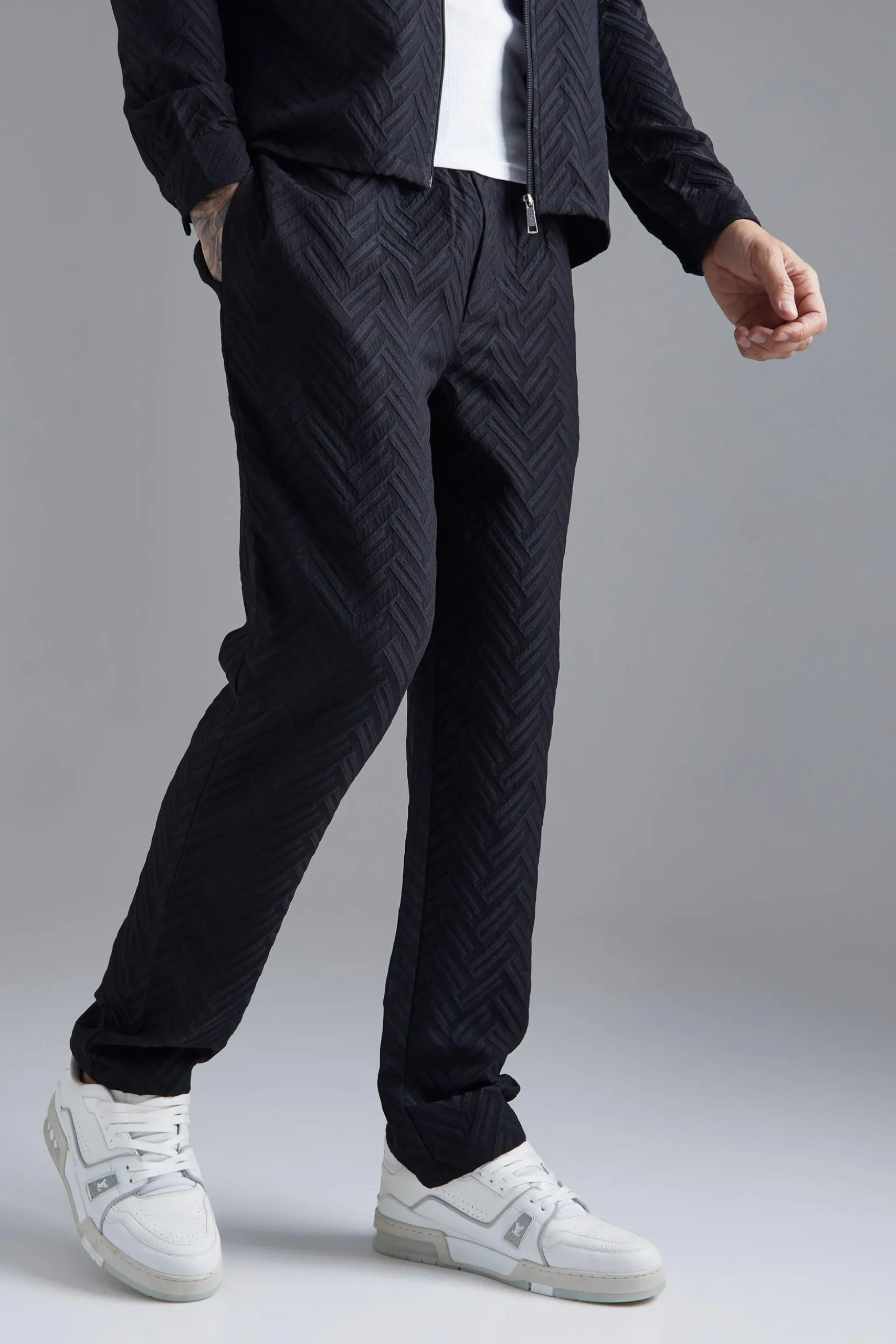 Tonal Geo Smart Straight Trouser | BoohooMAN UK